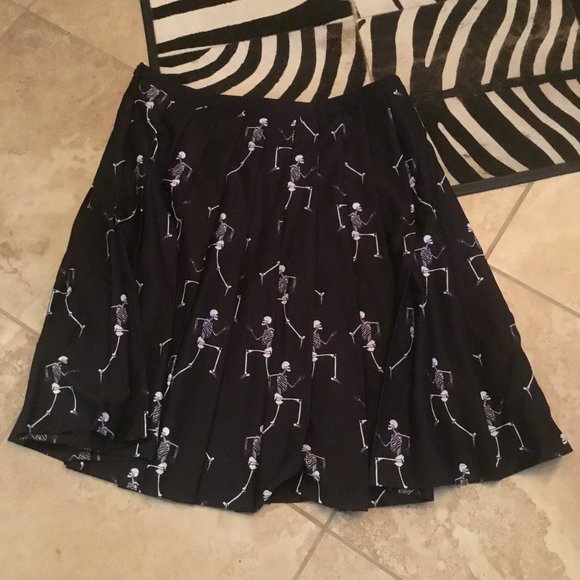 Lazy Oaf skirt size 22 UK New